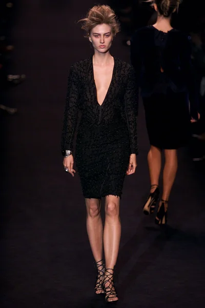 Look 25
